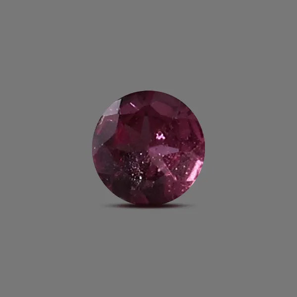 Red Garnet - 0.80 carats