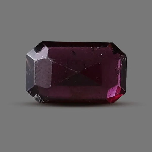 Red Garnet - 2.60 carats