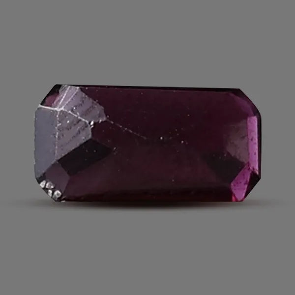 Red Garnet - 2.62 carats