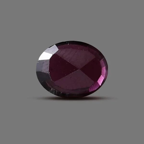Red Garnet - 2.73 carats