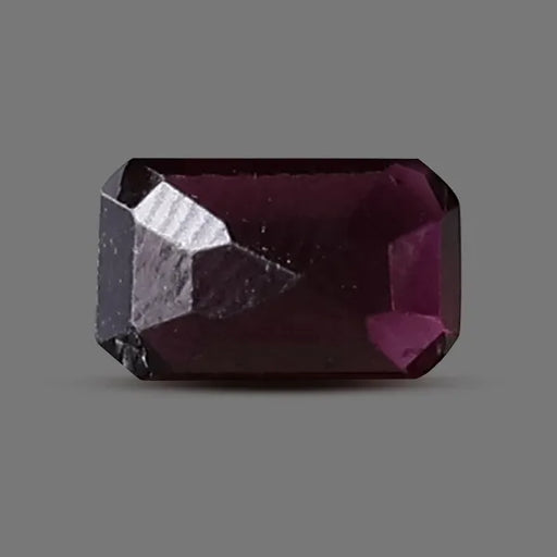 Red Garnet - 2.91 carats