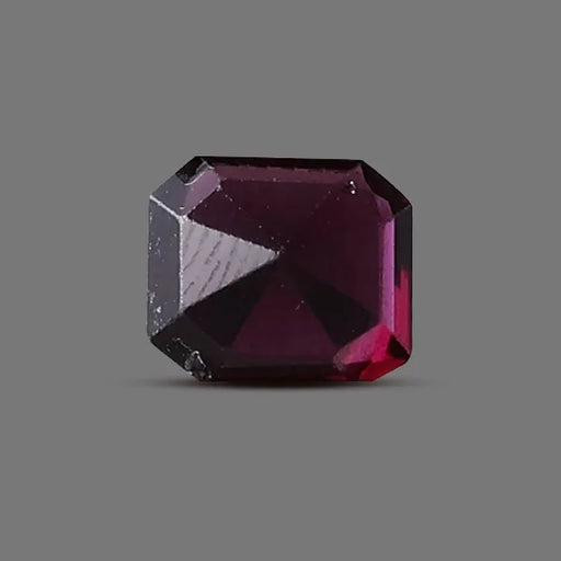 Red Garnet - 3.02 carats