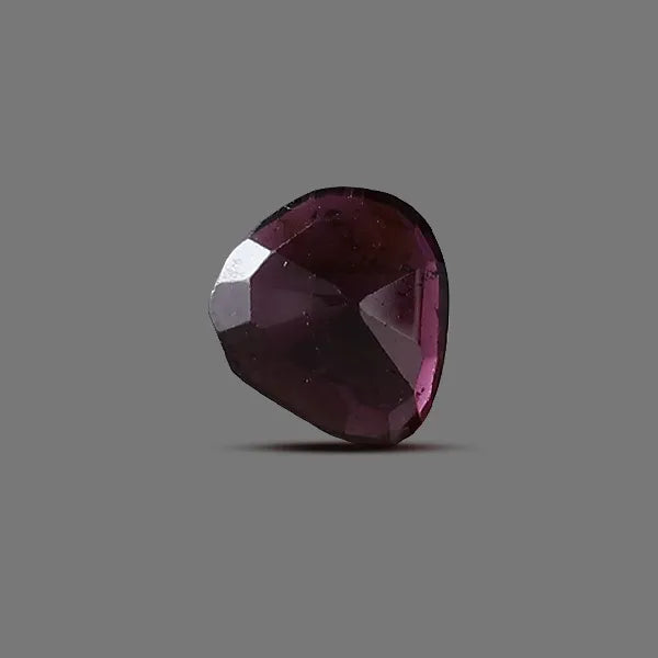 Red Garnet - 3.54 carats